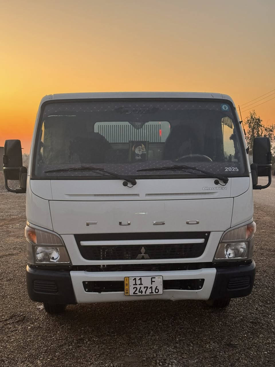 السلام عليكم كنتر قلاب موديل 2025 جديد كفاله ماشي 16 ألف البدي مغلف حديد بليت 3 ملم الداخليه مدوشمه درجه اولا مكانه واسط قضاء الاحرار   السعر 323 للاستفسار الاتصال على ***********
