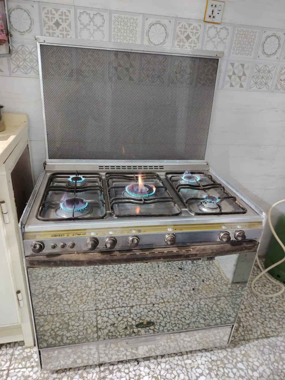 طباخ كريازي للبيع كله شغال على الفحص السعر ٢٠٠ ، *********** النجف, العراق
