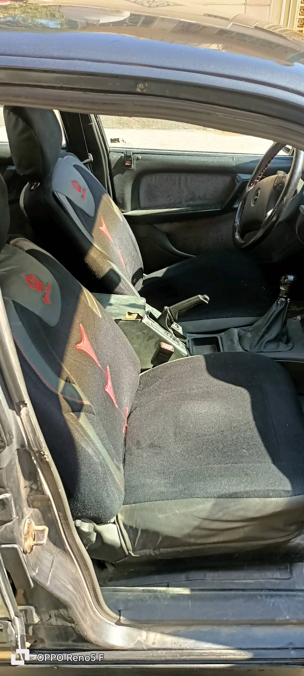 السلام عليكم اوبل اوميكا موديل 1992 كير عادي مكينه 2000 سنويه جديده الى نهايه 2029 رقم انكليزي مسطره رقم بغداد صاحبه يمي كير مكينه مكفوله مصبوغه جماليه لون رصاصي فيلي سنتر لك شغال جام كهرباء بطاين نضيفه دشبول نضيف السياره بيه ونه قليله بالاكسر صدر نص عمر ونقص بطانه تنته بس مكان بغداد العبيدي والمشتل السعر 40 وبيه مجال ***********