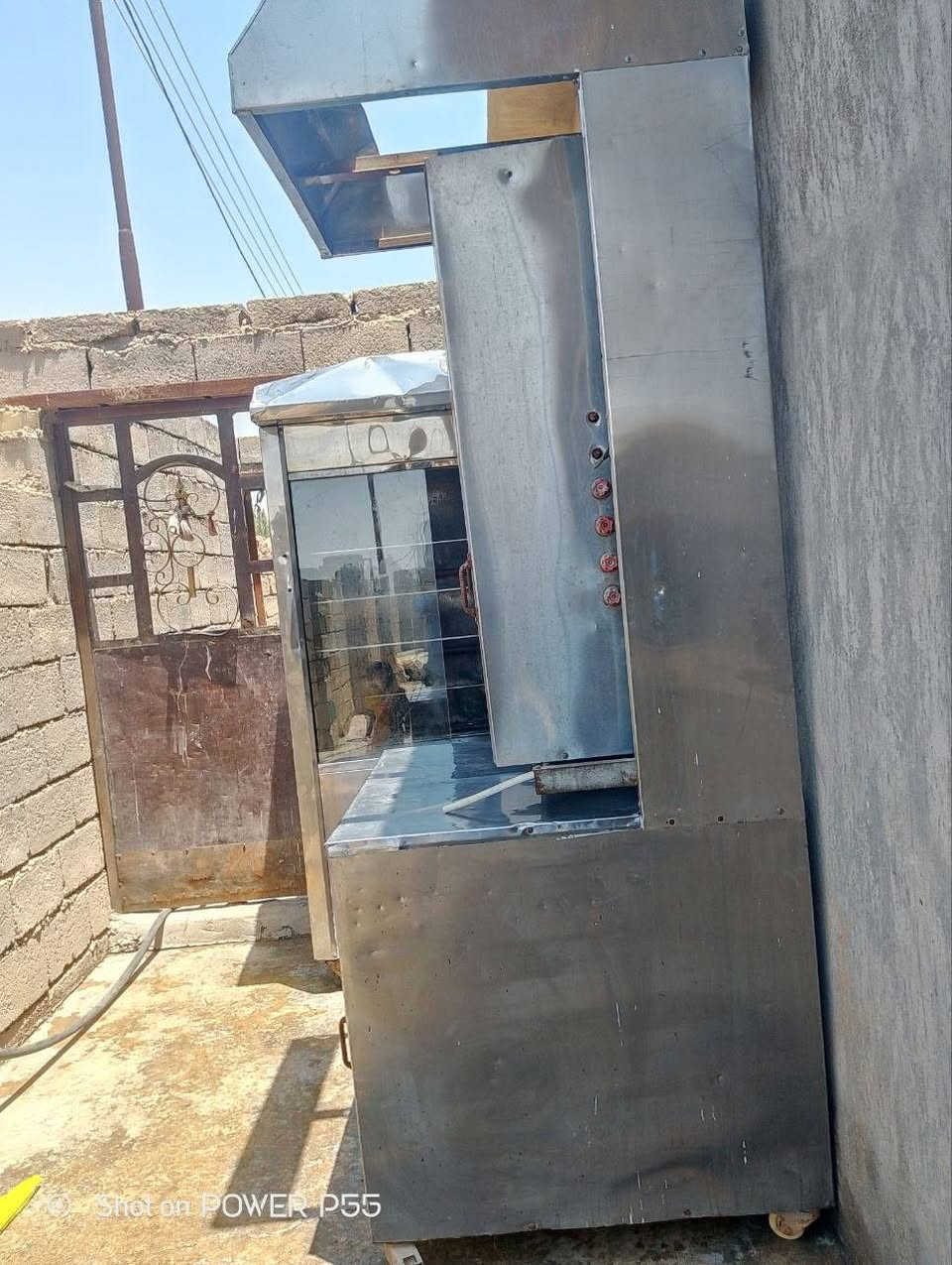 سلام عليكم شوايه دجاج وكص للبيع نضيفات ومرتبات سعر ثنينهن 500 وبيهن مجال شي قليل مكاني ديالى الغالبيه للاستفسار ***********
