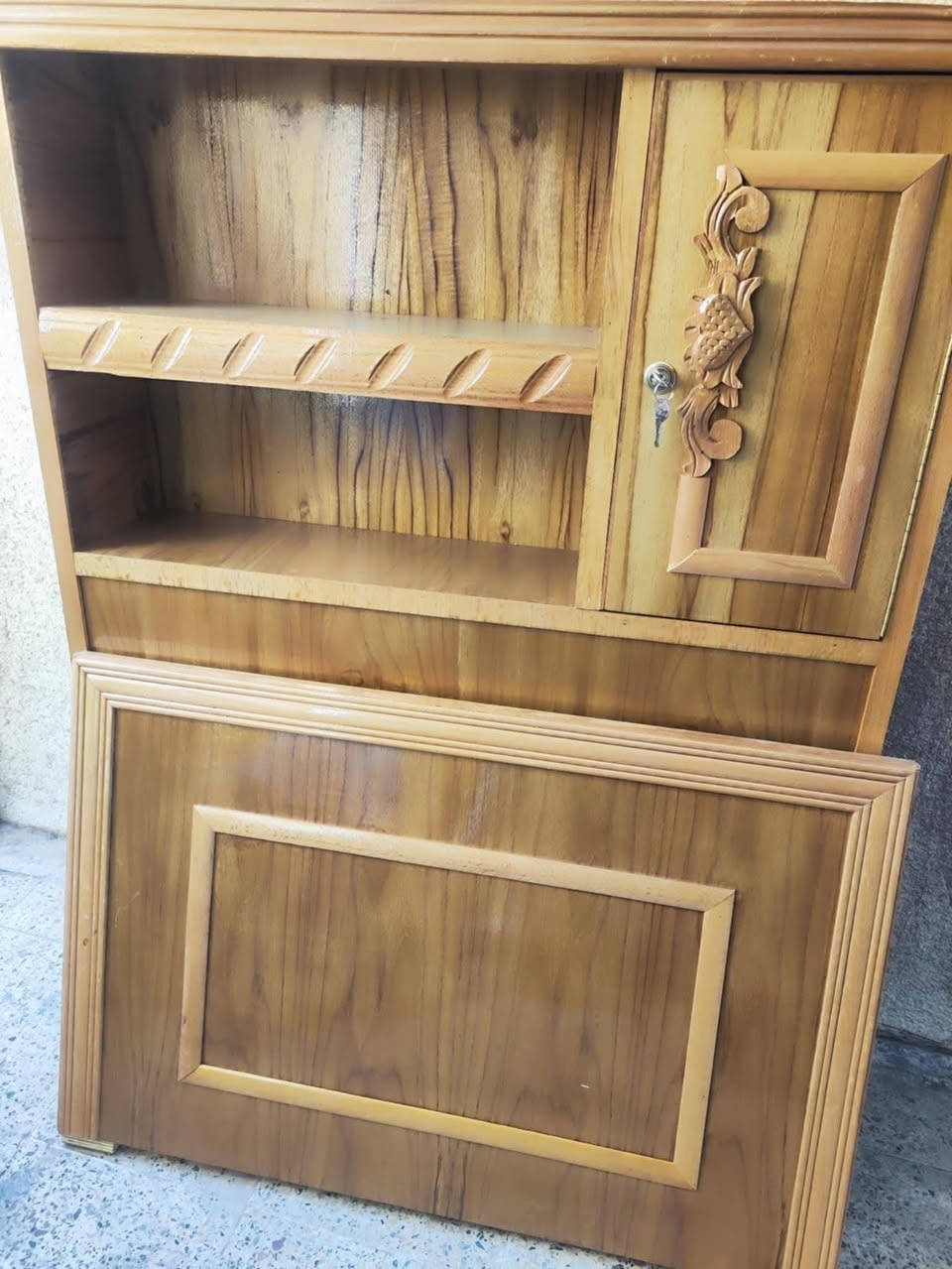 وجبة جديدة ميز تواليت مجرات تخت نفرين تخت نفر زاويه جدد مامستعملين للأستفسار *********** او مراسلة الصفحة خاص العنوان الموصل توصيل متوفر
