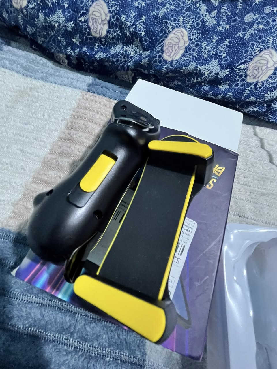 شفتات ليزريه ب15 الف
ببجي وكل الالعاب تشتغل
جدد ما مستخدمات ابد 
السعر 15 الف فقط 

يشهد الله جاي يبيعوهن 
ب 25 الف بلسوك
 ابحث عنهن وشوف
تواصل واتساب ***********
