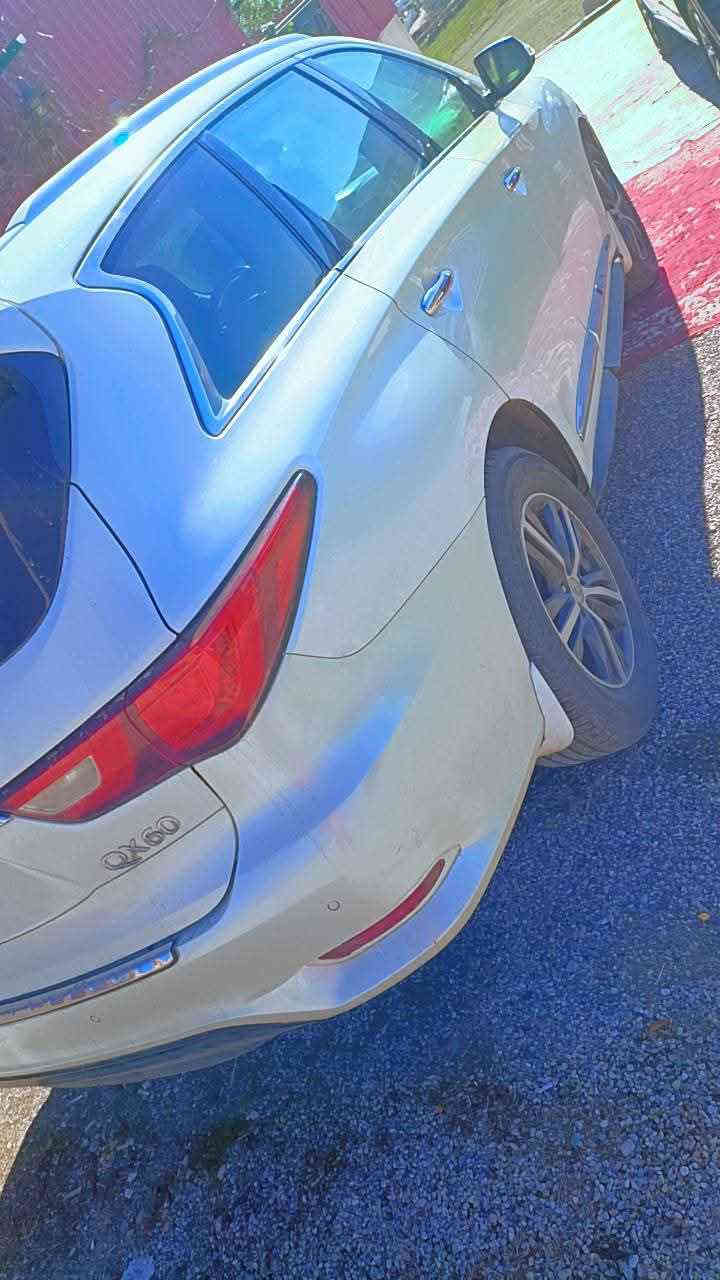 انفنتي QX60 V6 2017للبيع أو المراوس 
سيارة سبعة راكب 
رقم بغداد تحويل مباشر 
سيارة فول مواصفات خليجية 
رادار حساسات امامي خلفي 
أربع كامرات 360
بصمة ابواب 
صندوق كهرباء 
كشنات كهرباء 
كشنات تدفئة تبريد 
كير مكينة مكفولات 
سيارة مكفولة كشر بس الدعامية ملكطة معجون واضحة بلصورة 
مكينة جديدة شادلهة مال سيارة 2022
مكفولة بعدهة بلضمان 
سيارة هواي بيها مواصفات
للبيع أو المراوس سعرها 137
*********** شقلاوة, أربيل
