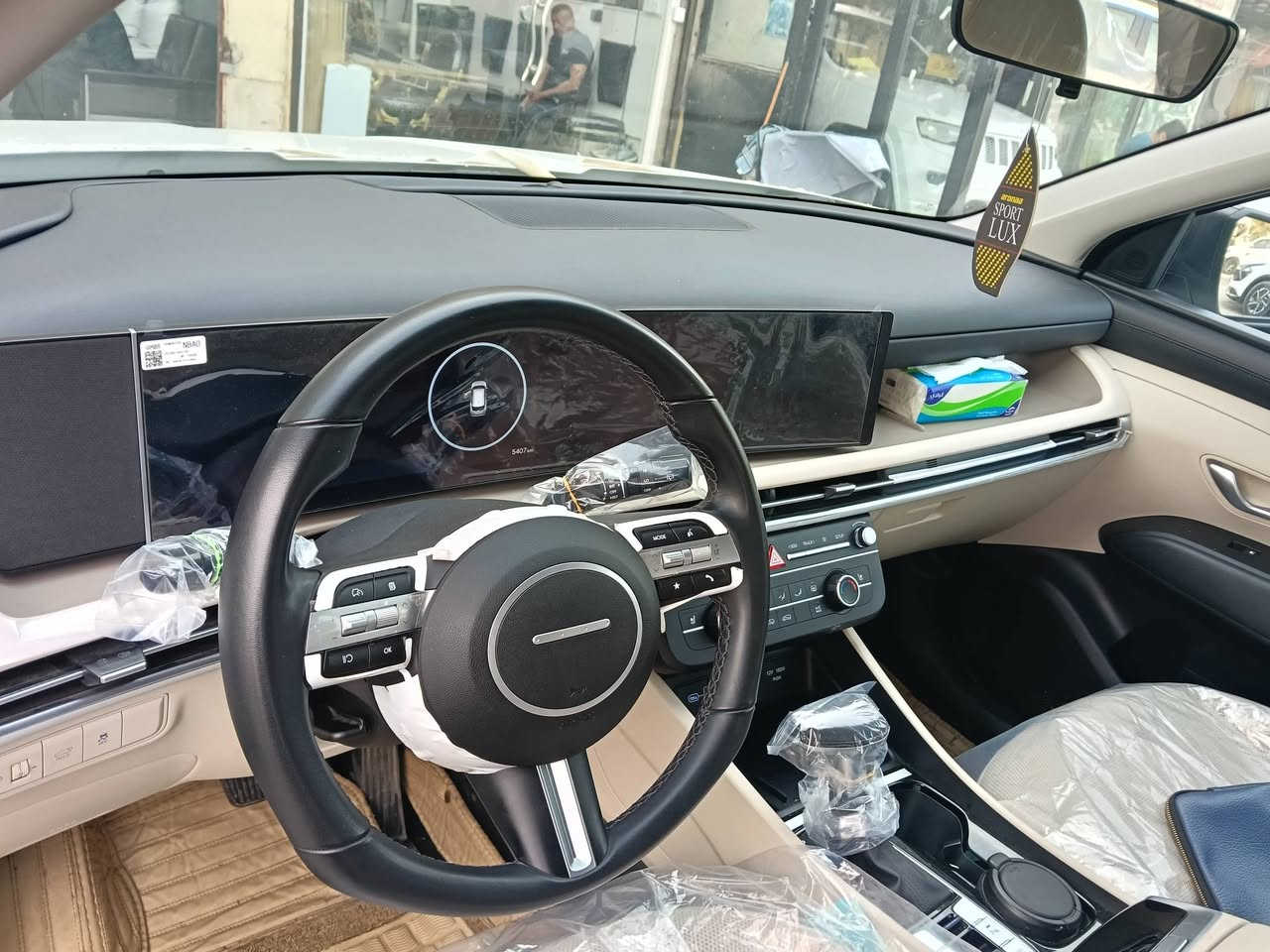 السلام عليكم توكسان 2025 تو كفاله عامه ماشيه 5000 السعر 235 ورقه مكاني البلديات رقمي ***********
