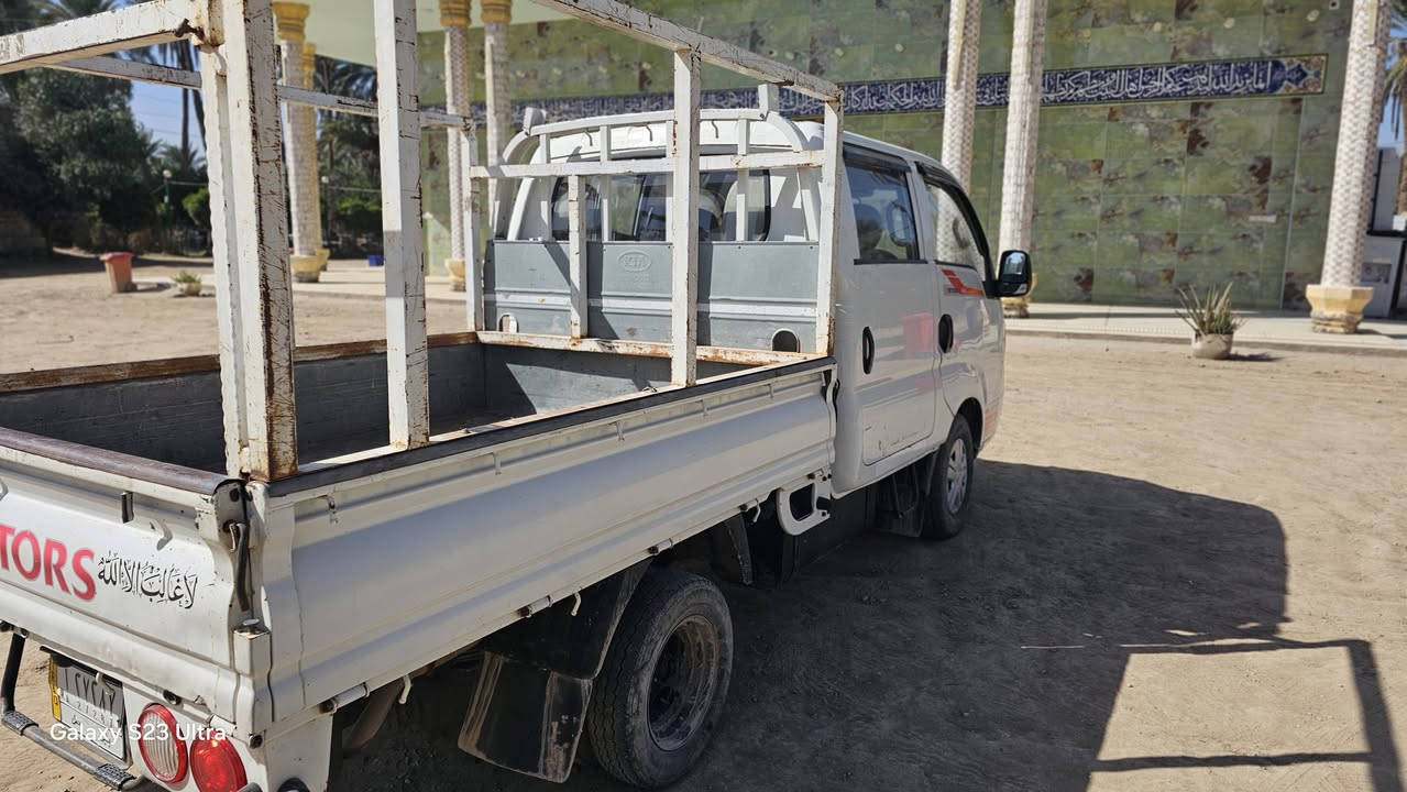 كي دبل قماره موديل  2014 رقم بابل تحويل مباشر  السيارة كفل بس عدباب اليمنه مبدل السيارة جديد مل جناي السعر125وبيه مجل وخير من                الله العنوان بابل الحمزة الغربيّ الهاتف  ***********
