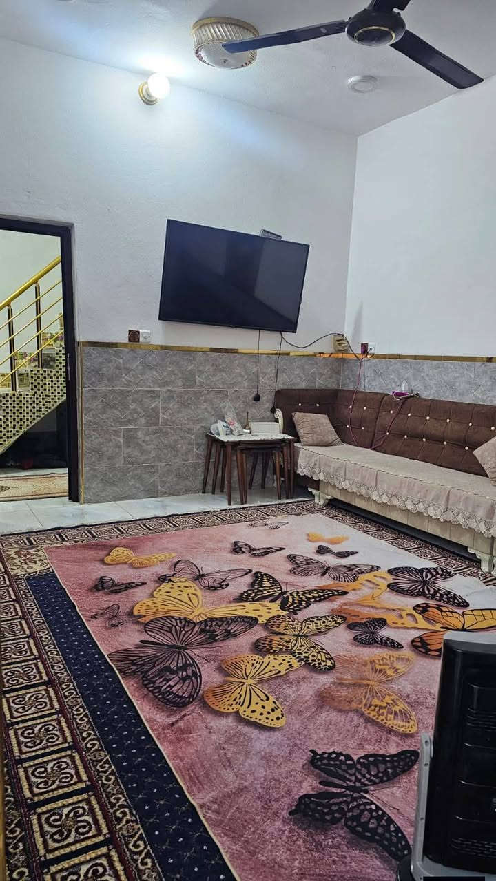 دار ركن مساحة  100متر طابو صرف دور مندلي قاطع الأول مقابل ضي القمر طابقين حديث  سنة البناء ٢٠٢٢ موقع جيد جدا أن شاءالله وبسعر 95 مليون وقابل للتفاوض مكلف بالسعر 
مكتب عقارات بلدروز الحبيبة 
قتيبة البدوي التميمي
 عنوان المكتب الحي العصري 
بدايه شارع خجو
 ديالى بلدروز.  ورقم ***********
