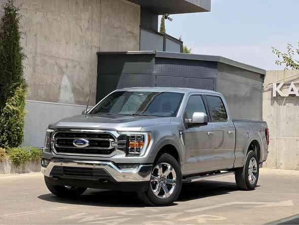 بسم اللە الرحمن الرحيم 
كوردي 
فورد f150  2023
موديل ٢٠٢٣ xlt  full بێ سلايد 
دبل اكسل شاشە  كاميرا دوار كامل رادار مكينە 8سلندر بدون توربؤ  مرخوب سەيارەكە پەلەیەك بۆیاخی هەیە دوو بارجة كراوةتة بيلادي  سعر ٢٥٠مجال 

0770 152 5035 

0770 151 9905

للبيع فورد اف 150 Xlt  
موديل 2023

رقم السياره السمانيە 
اللون سلفر

كير اوتوماتيك  ١٠ نمر 

شاشه  تدعم ابل كار بلي واندرويد اوتو 
تبريد ضمان ثلج
السيارە مكفول من كير ومحرك 

محرك 8 سلندر بدون توربو مرخوب 
‏4X4 دفع رباعي 
داخل بيجي 
رادارات كامله امامي خلفي 
رادار نقطه عمياء 
كامره  خلفيه  دوارة

السيارة بدون صبخ صور حادث موجود 
و
شرط كلە بيلادي  
سعر ٢٥٠ورقة ورق مجال 

0770 152 5035

0770 151 9905 السليمانية
