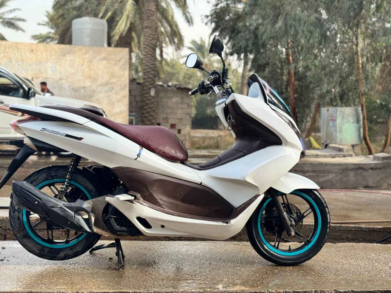 السلام عليكم بي سي اكس جيل اول دراجة خير من الله لا تنقيص ولا تبخير
نقص فقط لاستيكات الي جوه رجل فقط 
نكره بكل وقت 
السعر ١١٥٠ وبيها مجال 
العنوان ديالى بعقوبة 
***********
