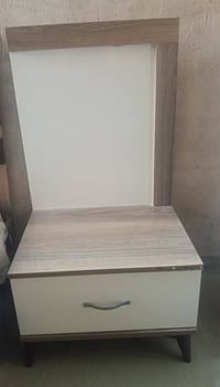 غرفه ٦ قطع السعر ٣٠٠ الف للاستفسار 07718963365