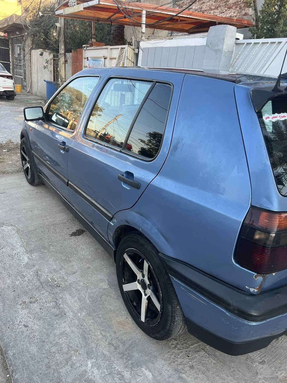 سلام عليكم شباب
كولف  موديل ٩٢كلش نظيفه  

  سنويه مشروع 

محرك 2000  

كير اوتو
تبريد ثلج مراوح عاصفه انسه حماوه 
صدر أمامي خلفي خير من الله عوزه بس بوش 

ويل كب تخم تاير  

غرفه جديده كشنات رياضيه و ٤ بطاين بوب  جام يصعد وينزل بل سويج 

 كهربائيات كله شغاله كامله بلاديه بدون جطلات     

ادامه كامله  لمنظومه البانزين  من فيت بام من فلاتر  من صوندات  من نوزلات 

مصبوغه عام  للجماليه 

السياره كلشي جديد  بيها

رايدها ب ٤٢وبيها  مجال

مكاني بغداد حي العامل ***********
