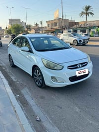 اكسنت مديل ١٥ رقم بغداد  حجم المحرك 1600 بيه فقط قطعه وحده  وبيه بارد ...