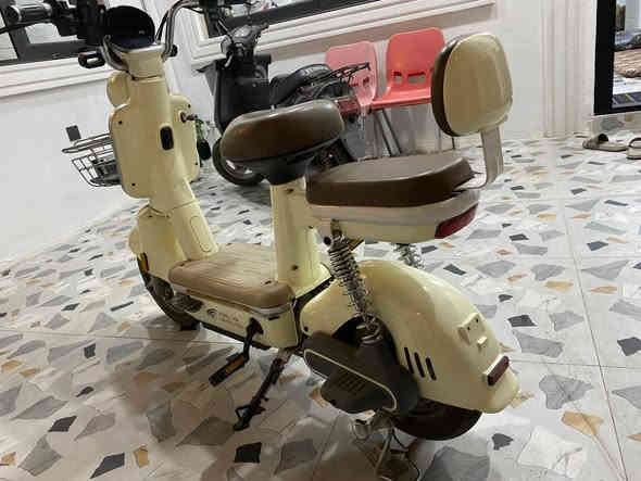 سلام عليكم دراجه شحن موديل ٢٠٢٤ حجم ١٤ مواصفات فول شاشه بلوتوث كونترول ٤ سرعه و دكمه ثابت سرعه سعرها ٢٠٠ الف وبي مجال مكاني كركوك رقم موبايل *********** كركوك
