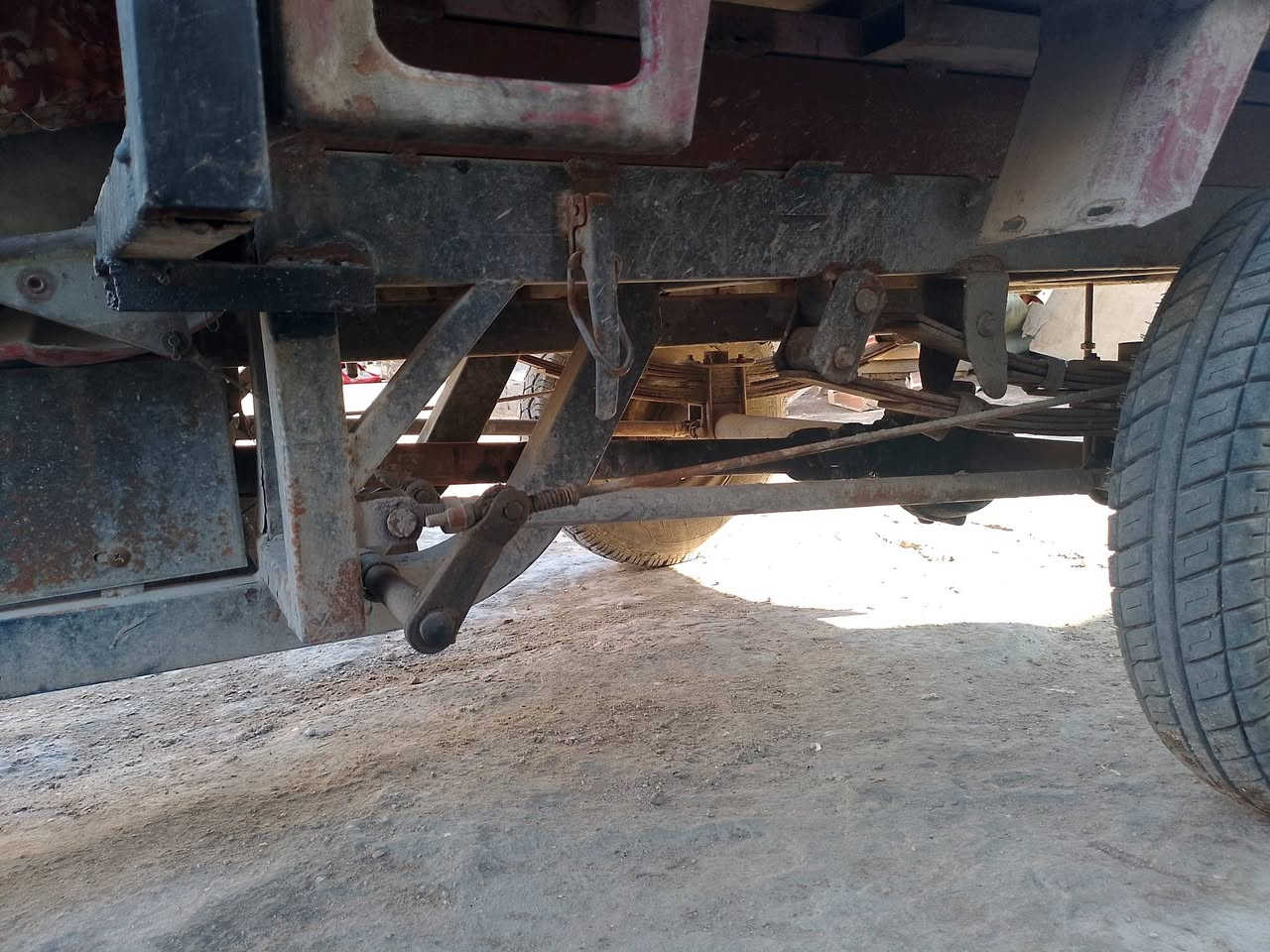 السلام عليكم ستوته للبيع موديل 2014 مليون وربع وبيها مجال اوراق اصولي  المكان بغداد البياع تقاطع درويش رقم الهاتف ***********
