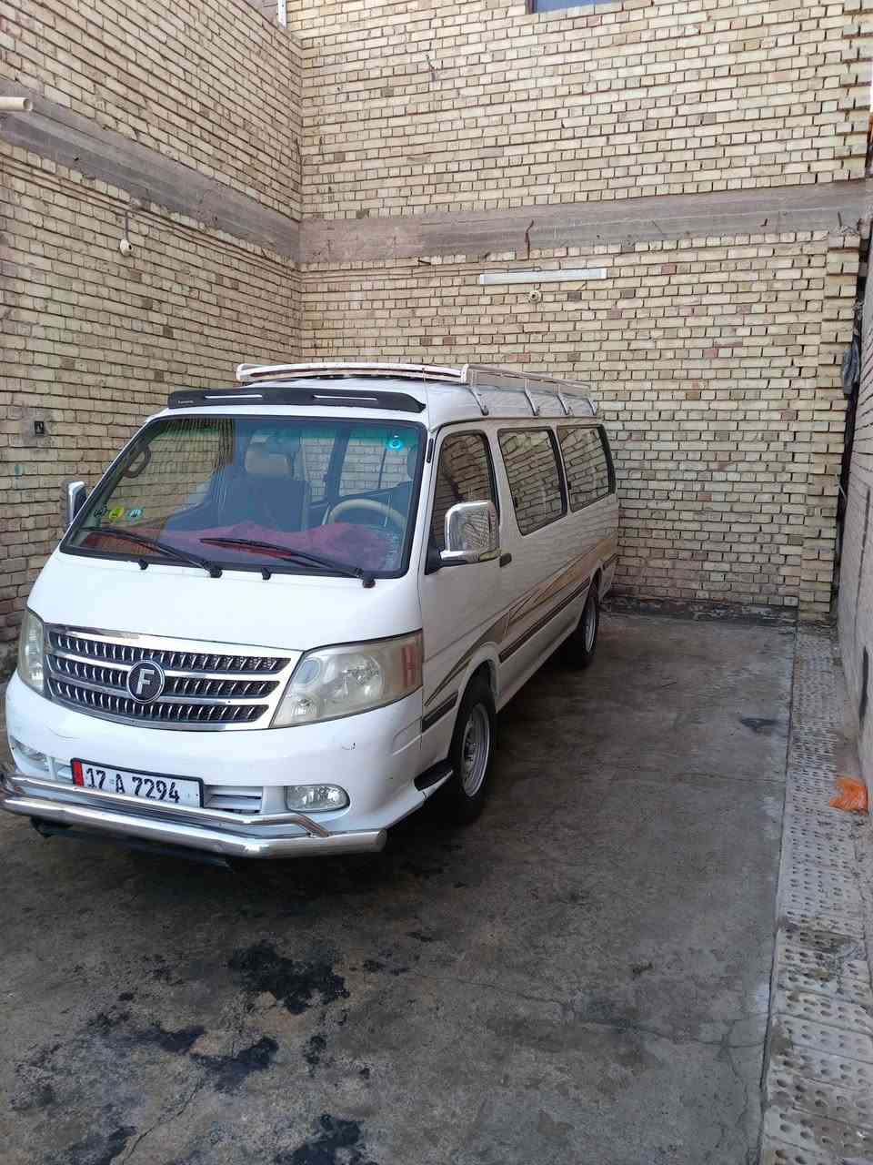 السلام عليكم سياره للبيع كفاله عامه كير مكينه اكسل حداديه دوشمه جديده ما ناقصه اي شي كبل للشارع 
السعر 85
بيها مجال حك الجيه ‏‪***********‬‏
