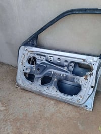 متاح بواب مازدة الخلف زوج والامامي اليمين 07510381344