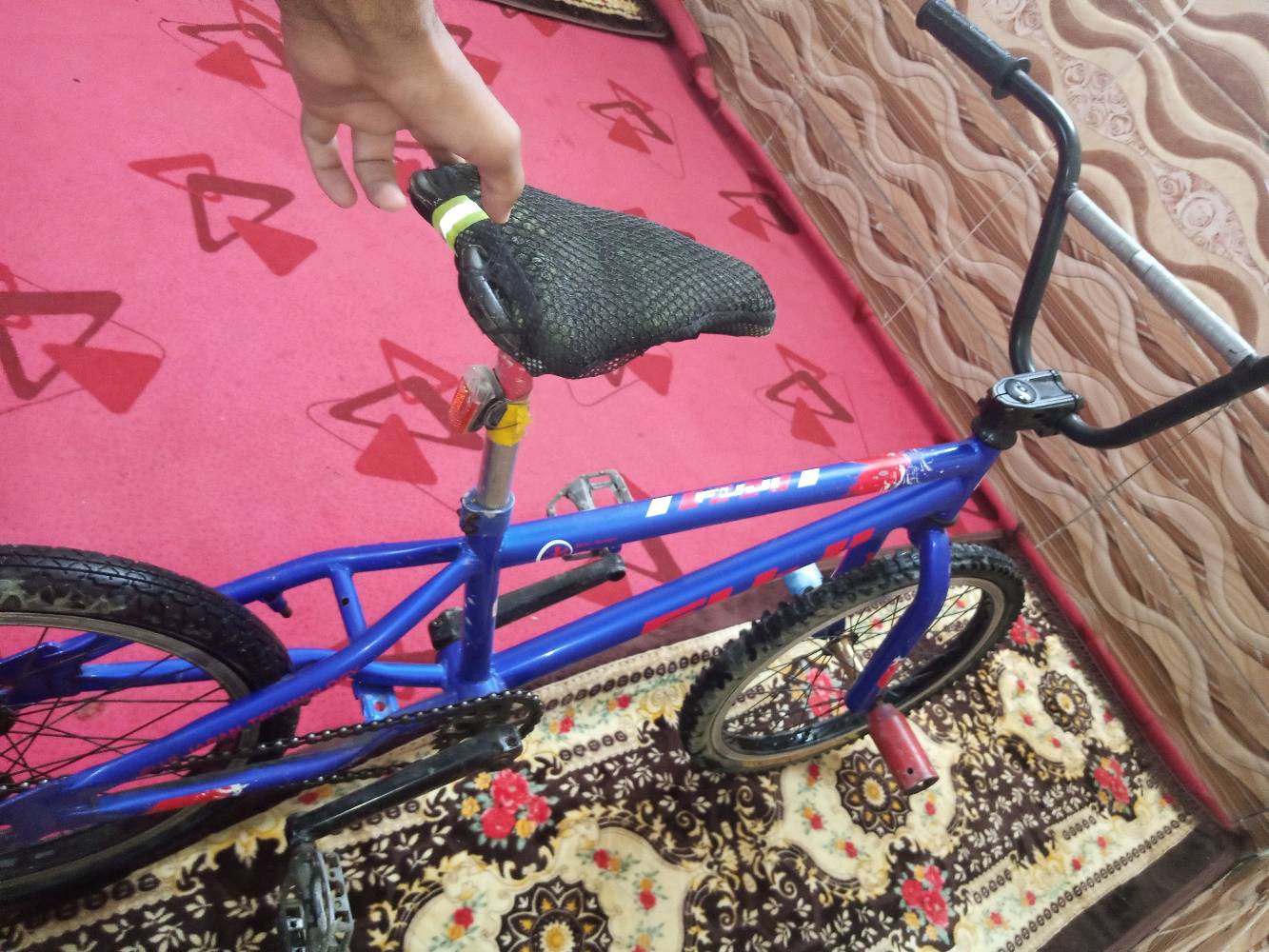 بايسكل BMX 

اخو الجديد مستعمل قليل