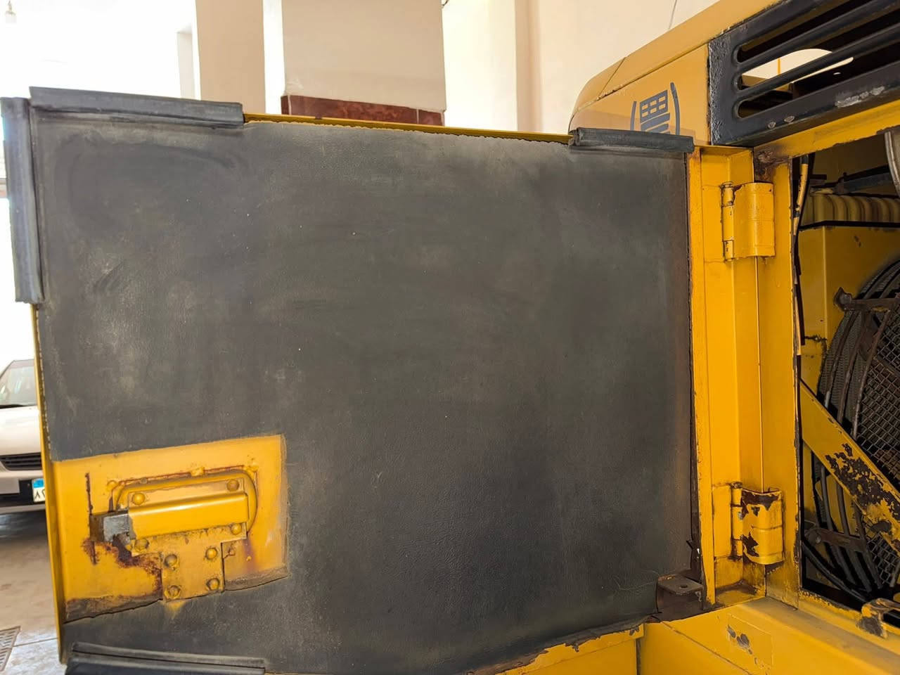 السلام عليكم ورحمة الله ،🌹🌹 
كلك ادوات بدون تحويل

للبيع شفل كاوسكي ياباني بلادي شركه

الحجم   50 z 

دخول جديد  سعودي بشرط شركه

مكفوله من الصبغ بشرط بعدها شركه بدون قطره صبغ ولا لحيم

الاليه بدون تحويل ابيعلك كوم حديد

ملاحظه اكفلها من السرقه والكص والعشائر

متوم رقم اربيل الجديد

السعر  (( 100$ )) فقط وبي مجال بسيط

ملاحظه:::# توصل اي محافظه تريدها 
حسب الاتفاق !!!
للاستفسار اكثر اتصال أو وتساب 

***********
