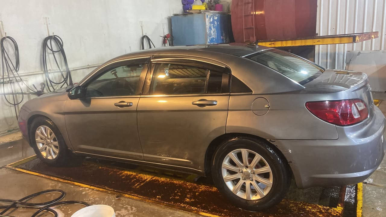 بيع مستعجل .. 
c200  فرخ اوباما
موديل 2008 

مكينة 2400

السيارة بلادية و نظيفة تبريد تدفئة 
كير مكينة كفالة 

بيها الجاملغ اليمنة بارد من امريكا ما مصلح 

السيارة كل نقص مابيها عده كم ملاحظة بسيطات جداً
لا جاردة لا متغير لونها 

الي يجنيها و يريد يجملها يبولش و يخليها عمر عنده 

اني حاجز مروري يوم الثلاثاء احول بأسمي (يعني تاخذ مني تحويل) 
*ما اراوس ابيع فقط 
مكان السيارة(( كربلاء))
متواجد واتساب ***********

السعـر 58 مجالها بسيط

