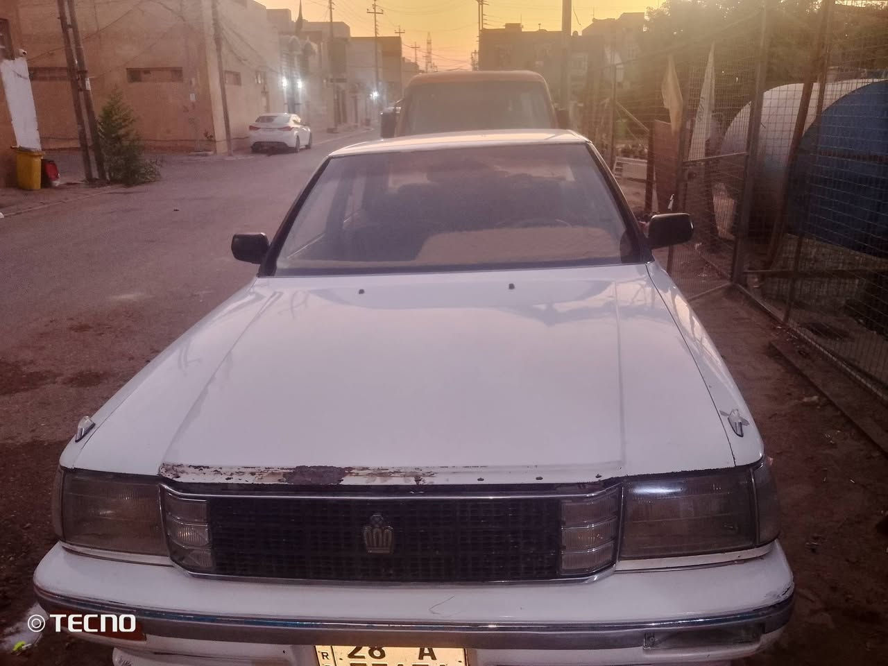 • نوع السيارة: هارتوف (Hardtop).
• الموديل: 1989.
• اللون: أبيض ملكي.
• المحرك: ونجي (المرغوب)، كير ومكينة مكفولات وبحالة ممتازة.
• الرقم: نجف دولي، السنوية باسمي (تحويل ثاني يوم مباشر).
• حالة البدي: السيارة مكفولة من "الگصة" والضربة القوية، بيها فقط تلقيطات صبغ بسيطة للجمالية.
• العنوان: النجف الأشرف.
ملاحظة: السيارة "خير من الله" وجاهزة من كلشي، والي يدور نظيف ومحرك قوي لا تفوته.
السعر: 35 ورقة  وبيها مجال بسيط للشراي المعتني.
للاستفسار:
يرجى المراسلة على الخاص أو الاتصال على الرقم:
📞 ***********
