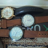 ساعات • تصفية محل • بدها باتري