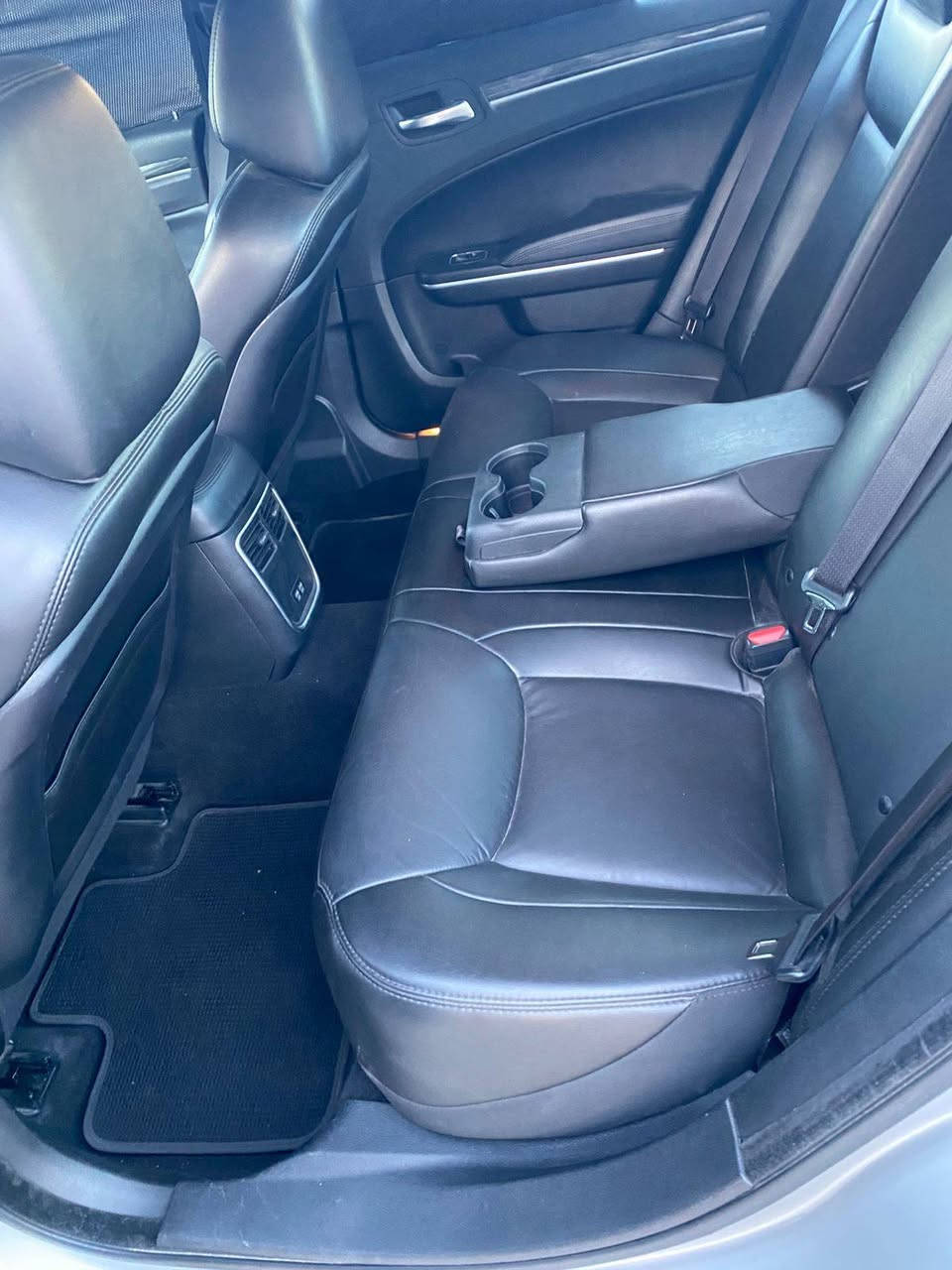 سلام عليكم جميعا 
اوباما 2022 اصل  بسمي  بغداد  مكان السياره بصره 
السياره ماشيه 18000 ميل بعدها بحاله الزيرو 
صور الحادث مرفقه بل الصور
السعر المطلوب 255 
لتواصل. ***********
