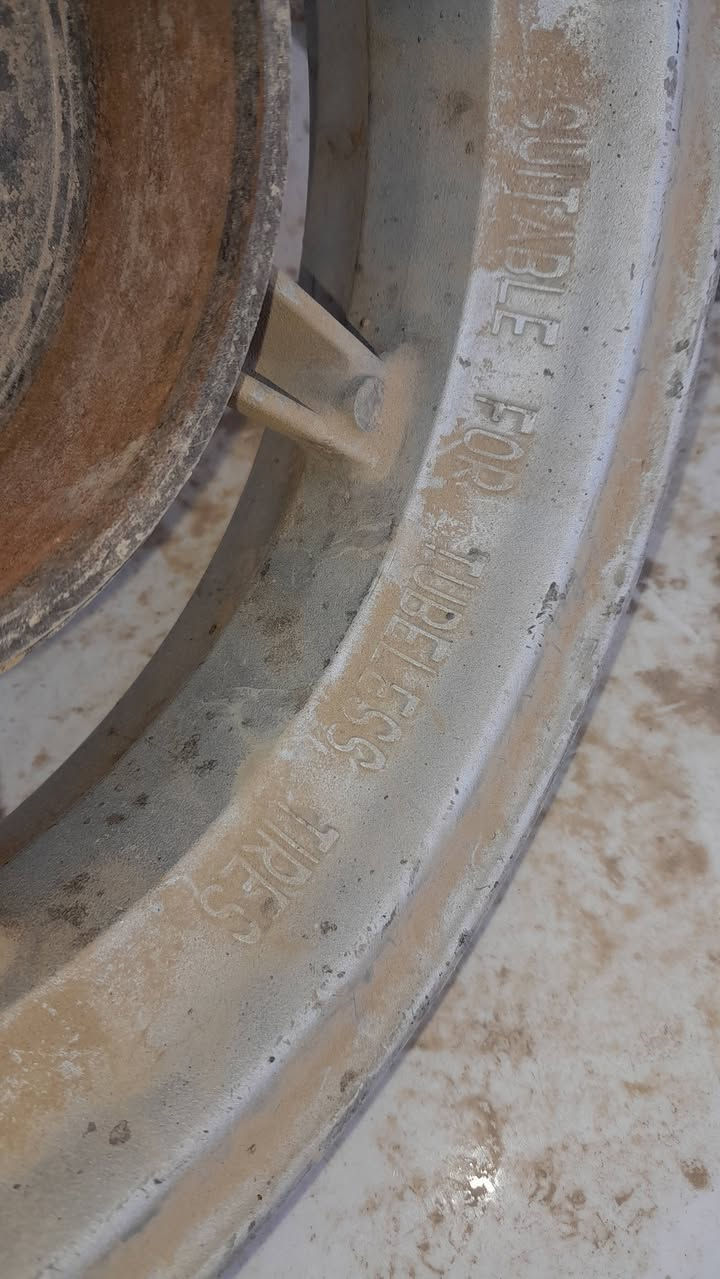 اليوم جمعه بصلات ع محمد والي محمد
عندي مكاين ماكس ثنين 
كفاله بلاد ب٢٥٠ 
وحده ابيعك طابوكه شغاله نقص كابريتر وصالنصه ١٥٠ 
دبل خلفي حاويه مامشدود ب١٥ كلج خلفي رياضي بلاد ٢٠ويل سكنز نجمه الاصلي فافون يرهم ماكس٢٥ اكسل ١٥وصفر جاج٢٠ 
سيبايه دبل مال امير عوض تفصال يدوي تقيل مو مثل لجابهن سيد اثير سعرهه ٦٠ الف ترهم عدله ومنغولي 
 مكاني دغاره 
***********
