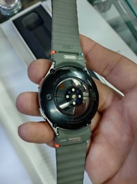 ساعة سامسونج إصدار 7 حجم 44m مستخدم قليل جديده لوك مكان بيجي0783130118...