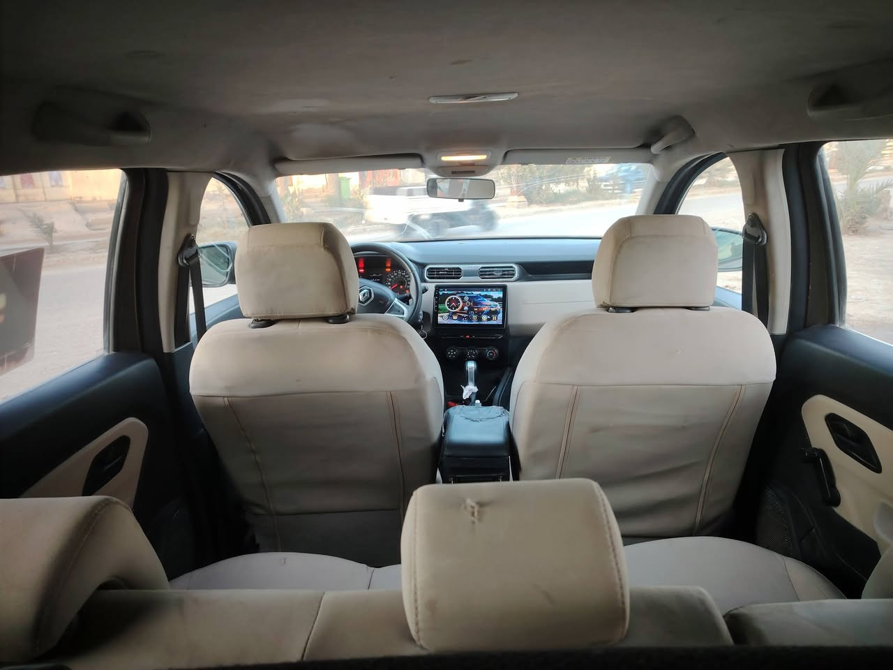 سلام عليكم سياره رينو للبيع مديل 2019 رقم السيارة كربلاء السعر 80 بيها مجال سياره كامله تخم تاير حداديه مكينه وكير سيارع كامله العنون ذي قار قضاء الغراف الرقم ***********
