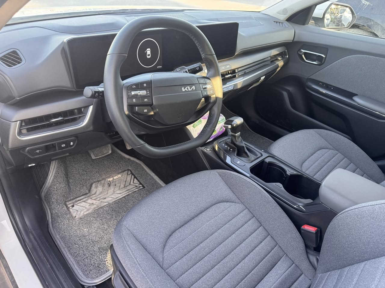 السلام عليكم كي فور ex بصمة حادثها موضح بالصور جاملغ وبنيد ايرباك طاك السعر 175 وبيها مجال مرقم بغداد بسمي *********** محرك 2000 دوش ماشية 4 الف زيرو
