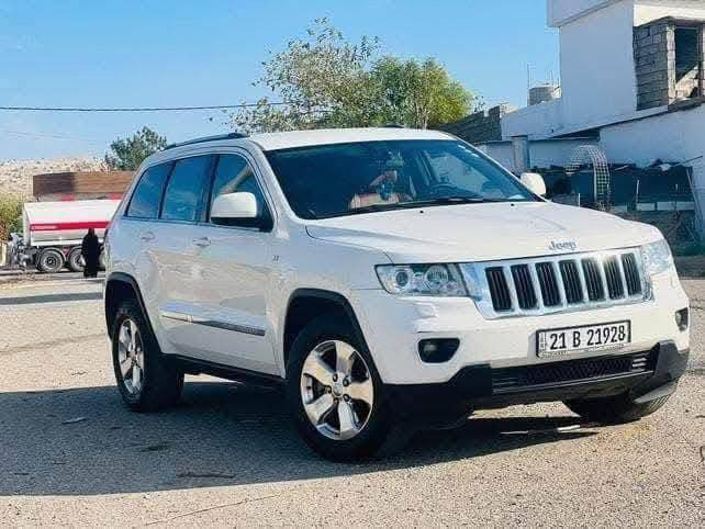 جێب لاریدۆ 2012شتکێکی نموونەیە لەجوانی سەنەوی تا 2027 تازەیە هیچی پێوە نیە بێ بۆیاخو بێشووخت  ناو قەیسی و دەبڵ اکسل ماوس   ژ.م***********
