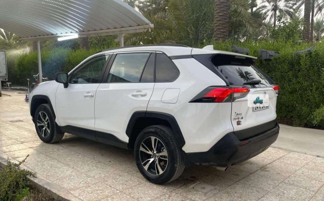 راف 4 (كلين )
موديل 2023
رقم دهوك 
بدون صبغ مجرد حادث بسيط بالتاير 
رادارات
مانع تصادم
مانع انزلاق
تحديد مسار
تحديد سرعة 
أنظمة قيادة 
تحكمات بريك بصمة اوتو هولد
لايت وبروجكتر زنون واتو
كامرة وشاشه  كبيرة وتحكم سرعة تبريد امامي خلفي 
السيارة جديدة وماشيه 55 سبير وعدة مامستعمل
طخم تايرات جدد سنوية جديد هزة جديد
السعر   228 مجال جدا بسيط مكاني بغداد لا تبخير ولاتنقيص كلش نظيفة 
*********** بغداد, العراق
