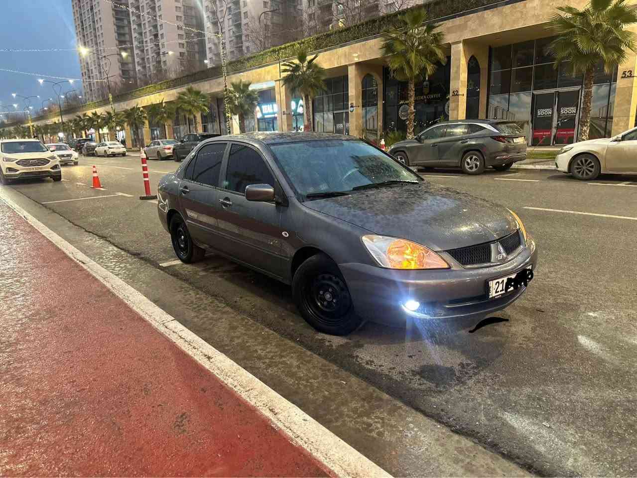 لانسر موديل 2009.          مه كينه گه وره       گير توماتيك. ناو زه رد        ناو فورميكا
بلاجكتور   ويل كه ب كوشن سياحي  جه كمه جه 
زور جوانه بي مه سره ف تازه بوياغي كوره كراوه 
سه نه وي تازه تا 2029
گيرو مه كينه و ته بريد به شه رت 
تحويل براؤه غه رامه به شه رت
تايه و ويلي لوك 
سه يه ره كه بي مه سره فه مالي دوسته 
سعر76مه عمه له يه كي كه م 
ز. م ***********
*********** السليمانية, العراق
