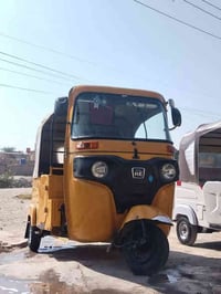 تكتك لبيع 21 بيه ضربه بتكمه السعر 7200 وبيه ومجال قليل  07834850094