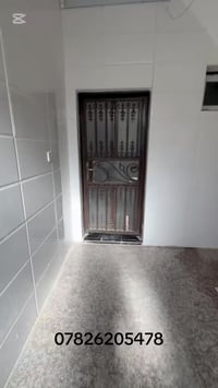 البوبيات • أرضي • ١٠٠م