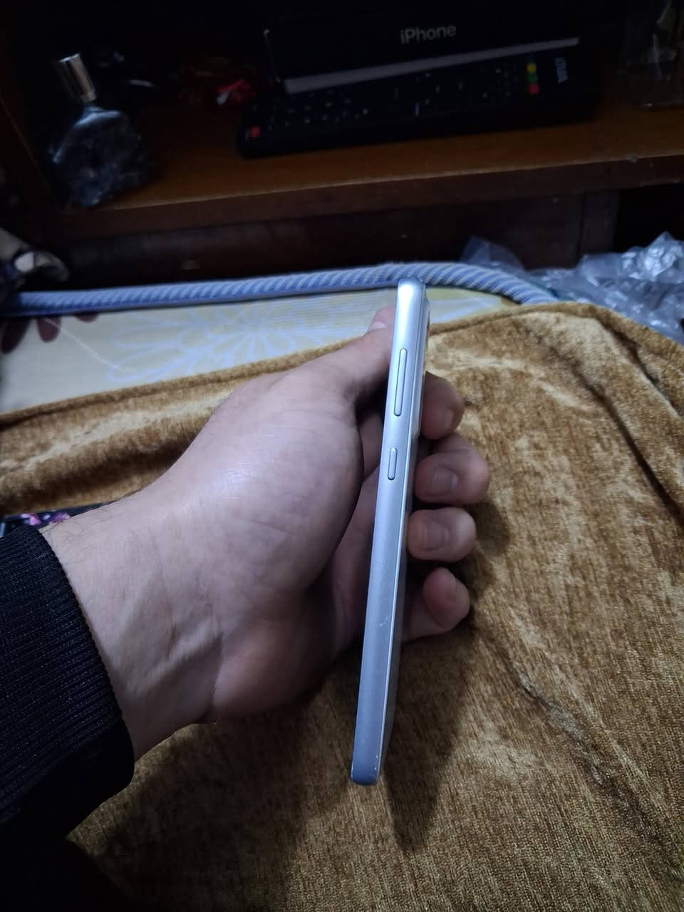 ‏سلام عليكم تلفون للبيع أي 33 جهاز نظيف السعر والاستفسار على هذا الرقم ***********
