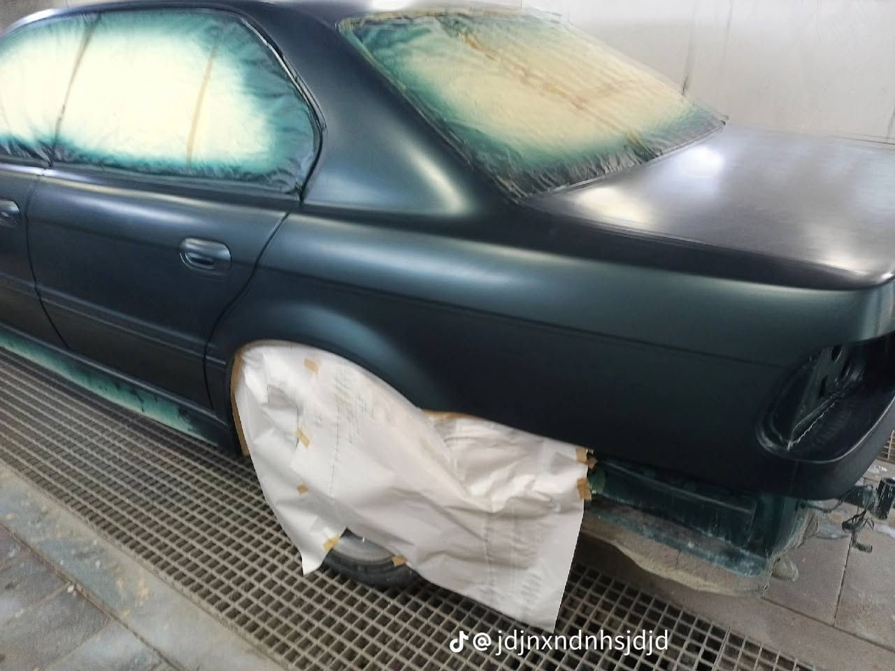 كاسح خفاش زيتوني تعمير كامل صبغ وسمكره شغل درجة اولى  وضمان بلعمل  مود دبير صبغ السيارات بأجود أنواع الأصباغ الحرارية والميتاليك ضمان 5 سنوات 
العنوان بابل المسيب ...***********
