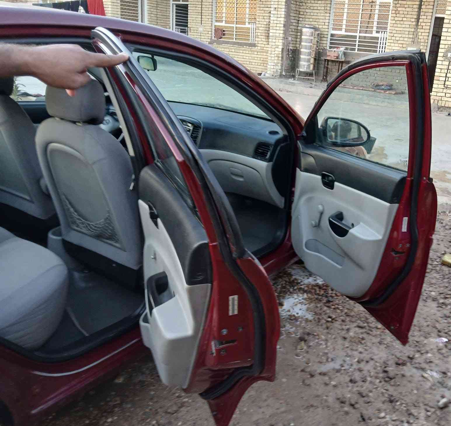 السلام عليكم اكسنت ٢٠٠٩ وارد امريكي رقم ديالى بسمي حادث  بنيد فقط سياره ليبلل واحد الاتصال ***********
