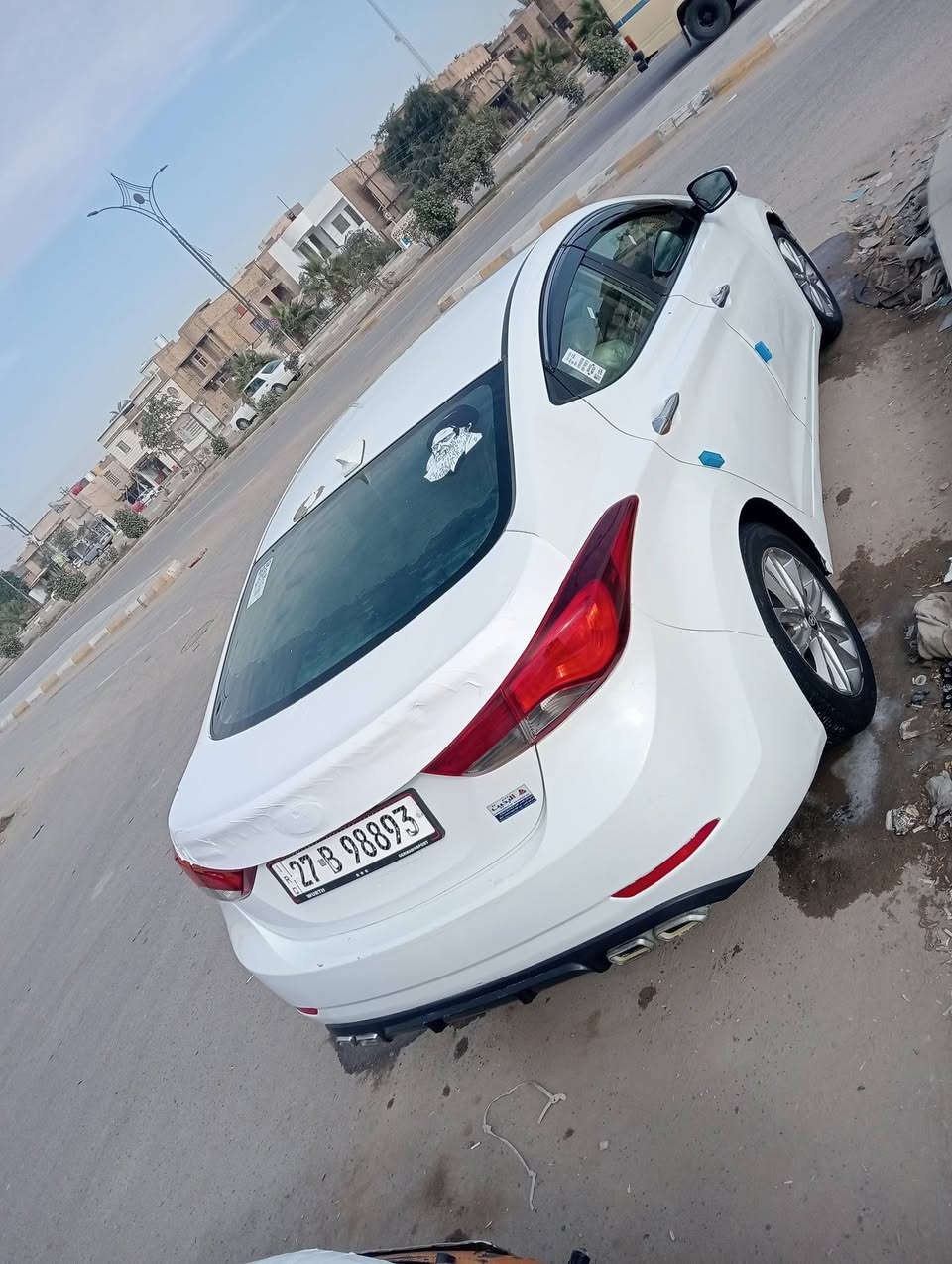 السلام عليكم انترا موديل 2016 وارد امريكي رقم ذي قار انكليزي سنويه لغايه 28 حادثهه قطعتين جاملغ وبنيد فقط والباقي مكفوول عدى شخطات خفيفه بيها جراد بالجنطة مكينه 2000 دوش شرط الفحص السيارة نص فول ماعدى البصمة والفتحه حداديه حلوه كهربائيات شغاله تخم تاير باتري جديد مكفوله من عيب الشرعي والكص والگلبه السعر 117 بيها مجال قليل العنوان ناصرية مركز شارع يا حسين 
 للبيع فقط الاستفسار على الرقم التالي 
*********** 
والرقم الثاني 
***********
