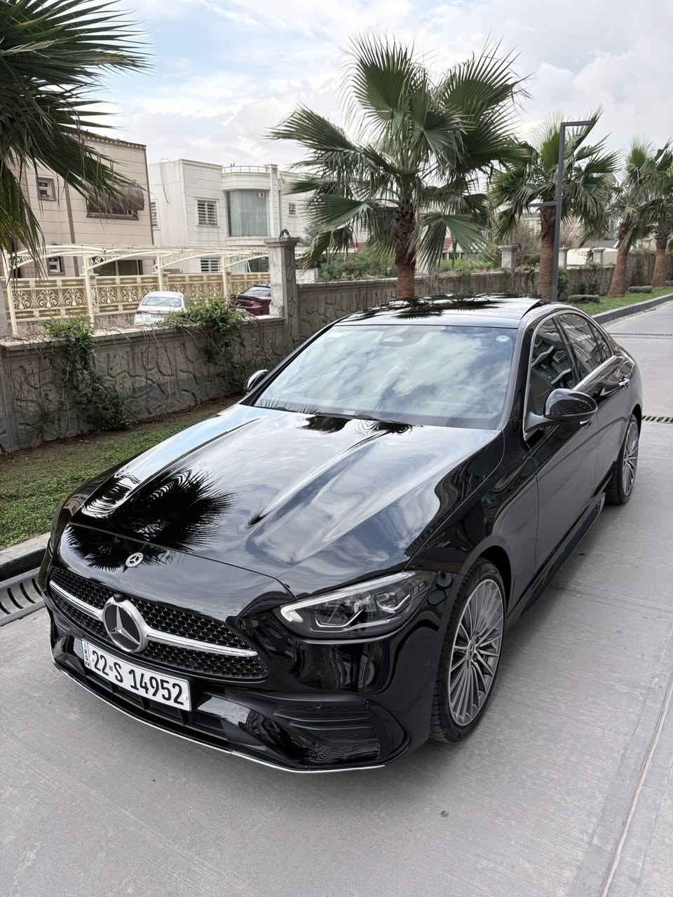 السلام عليـكم 👋 رمضان كريم 🌙
للـبيع وكالة BCM صفر اربيل
زيرو شركه ماشيه 4 الف كيلو متر 📦
ضمان دولي وضمان 5 سنوات ✅
موديل 2024 // فول مواصفات 
C class 200 AMG اصل 
سويچين بصمتين من الوكاله
كفاله عامه بدون صبغ بدون تعديل بدون تكحيل مكفوووووله ✅
كلشي بشرط وعلى وضع الشركه ✅
-بانوراما سقف زجاج بلكامل 
-دشبول بيانو 🎹 
-داخل 64 لون متغيرر 
-داخل جلد مشمشي بلادي 
-كشنات خزن ميموري وتدفئه وكهرباء 5️⃣ وضعيات للراكب 👍
-اناره محطيه ترحيب مع علامة مارسدس
-صندوق كهربائي مع وضعية الحركه 
-وياله جوهره بلادي مع تخم تايرات بريلي اصلي وكاله 🛞
-كامل مستلزمات وملحقات السياره غير مستعمله ومع السياره 
-مكان السياره 📍اربيل شقق كنجان لايڤ
- سعر السياره 📞 📞 
- ⁠اي استفسار الاتصال واتساب
- ⁠***********

