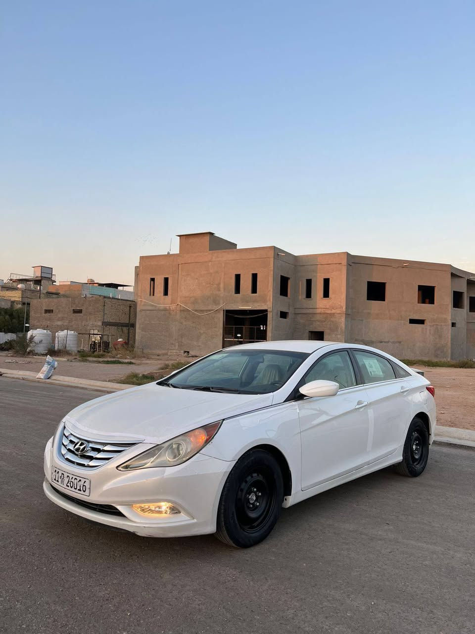 السلام عليكم سوناتا 2013 ماشية 78 مكفولة كفالة عامة ما عدة شوية بل بنيد صبغ مكينة 2400 فول ما عدة فتحة وبصمة سنوية ل 30 بسمي السعر 117 العنوان بغداد الرقم ***********
