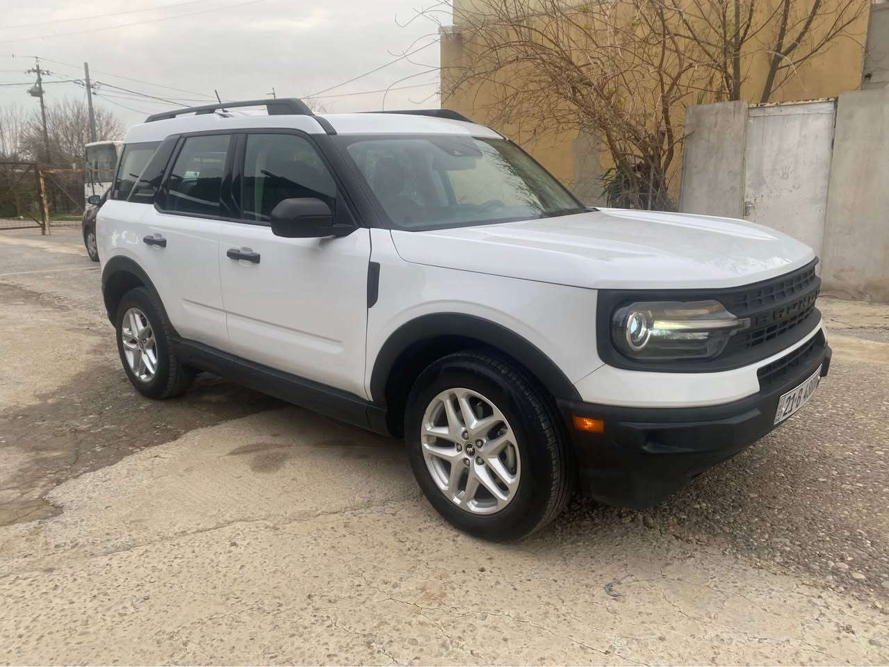 فرۆشتنی خێرا 
فۆرد برۆنکۆ مۆدیل ٢٠٢١ دەبل اکسل  مکینە V3  مواسفات بیگ بیند  گیر ماوس و شاشە و رادار و ئۆتۆ هۆلد و برێک بەسمە و  سوکان فۆلیوم و لایت زینون بیلادی و لایت زەترک  سپێری دانەبەزیوە تەنها ٤٠ هەزار مایل رۆییە گیر و مکینە و کارەبایات بەشەرت رەقەم و سەنەوی نوێیە هەتا ٢٠٢٩ سیارەکە پارچەک و دوو پەلەی بچوکی سبوغە بەبێ ژۆرێ  رەقەم شانسیم دانایە نرخی تەنها ١٢٩ وەرەقە و کەمیک مجال شوین هەولیر *********** أربيل, العراق
