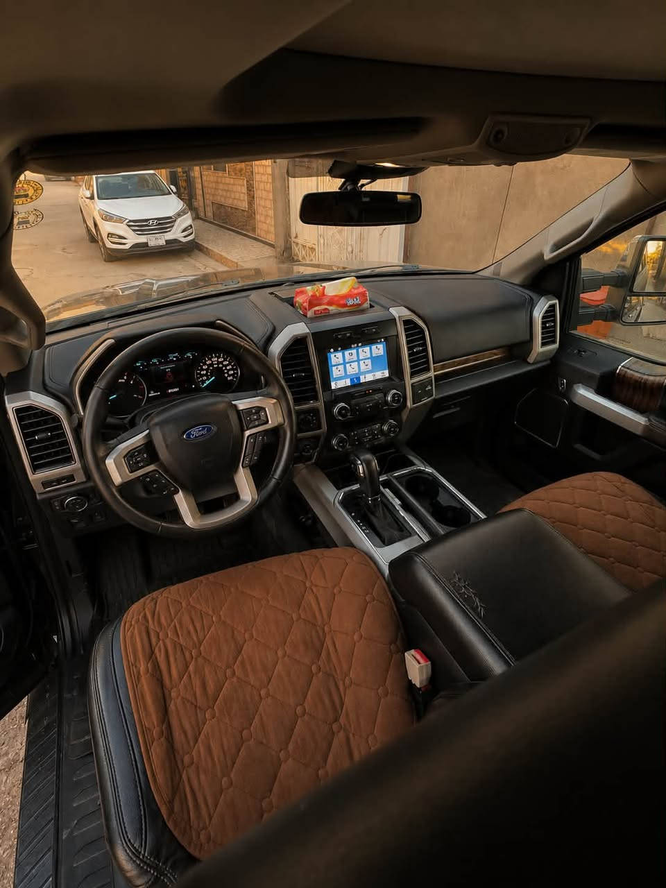 فورد (F150 )فول موصفات للبيع ..
فورد F150 لاريت كلين بدون حادث .

مديل 2020 محرك 6 سلندر 3500 المرغوب اقتصادي .

اضائه (لد) امامي او خلفي عدسات زنون شاشه حجم كبير .

عدادات (دجتل) مقاعد جلد وكهرباء تحتوي على تدفئه وتبريد .

سقف بانوراما حساسات اماميه وخلفيه كامرات محيطه 360 درجه تشغيل بصمه تبريد مركزي نظام دفع رباعي المكان بابل (حله) للاستفسار (‭***********‬) .
