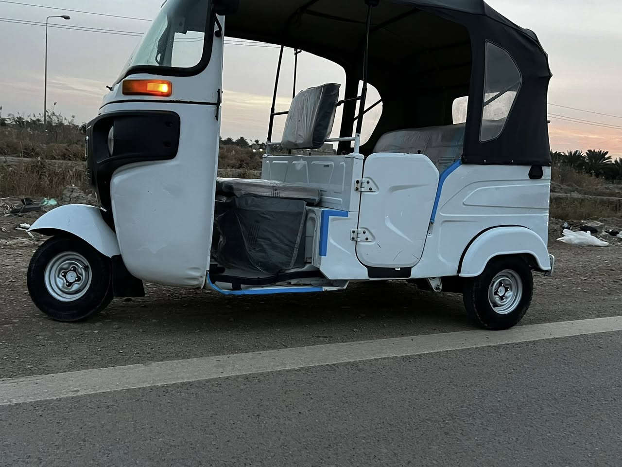 سلام عليكم
تكتك 21 شهر 8 
رقم وسنويه واسط
معمر خياسات 
مكاني النصر
سعر 7 وبيه مجال 
***********
