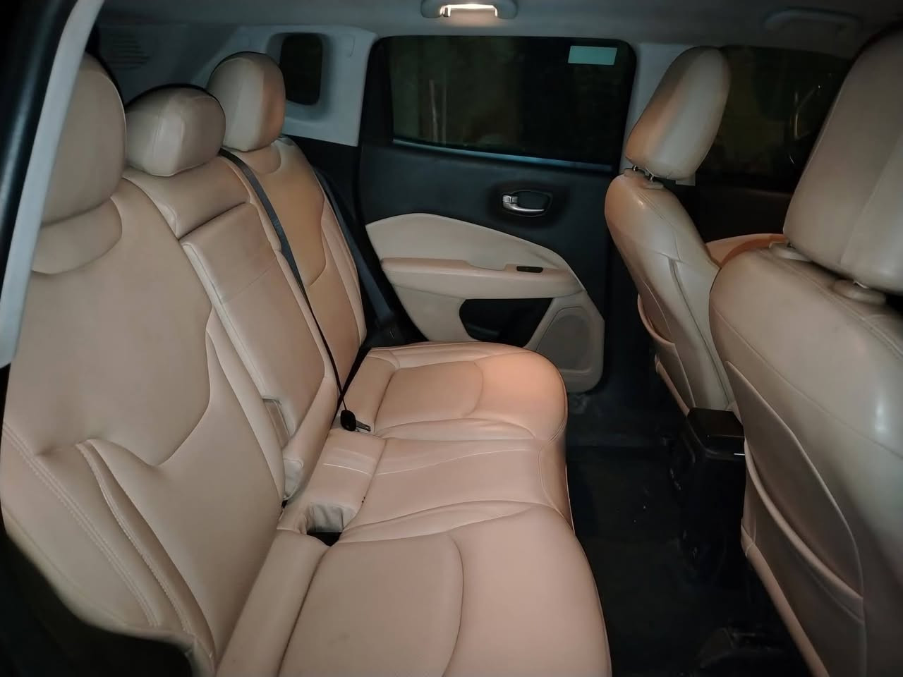 جيب كومباس 2018 خليجي وكاله هارلم كارس فئة لاتيتود 4x4 مواصفات معروفه دواخل جلد لون بيجييي
قطعه وحده بنيد بدون حادث واكع عليه طابوكه سعر 140 رقم اربيل سنويه 2029 رقم هاتف ***********
مكان سياره اربيل
