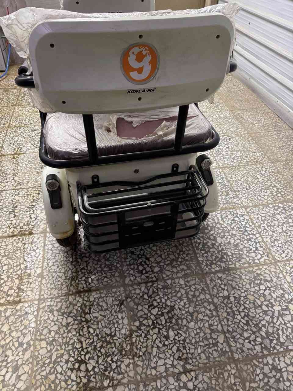 السلام عليكم للبيع دراجه شحن جديده كلش بيها مواصفات ماعرف بيهن مكانها بغداد المشتل ***********#
