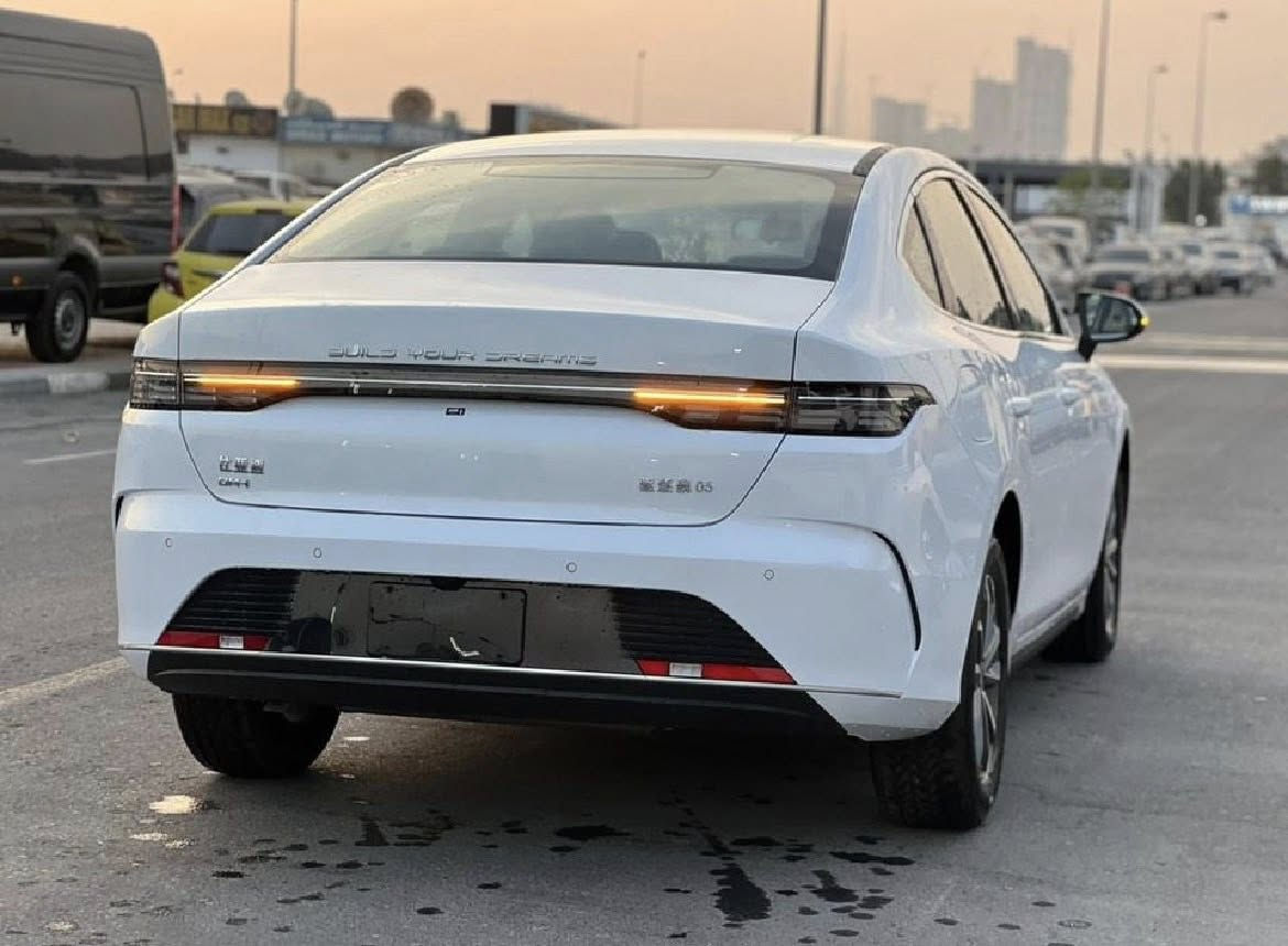 متوفر تصدير BYD ديستروير 2025 زيرو متوفر جملة ومفرد باسعار جدا مناسبة مدة وصول السيارة اسبوعين 
مكان سيارات دبي شارقة
تستلم مرقم جاهز في اقليم كردستان 
للتواصل واتساب:***********
