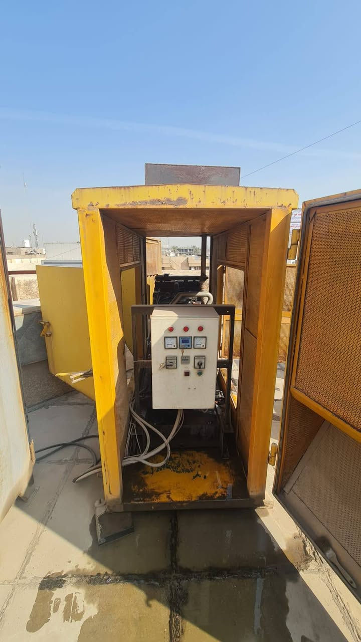 مولده بيركنز  65 kv كاتم نظيفه جدا جدا استعمال قليل + تانكي كاز عمل نظامي سعة 1500 لتر السعر 53 ورقه***********
