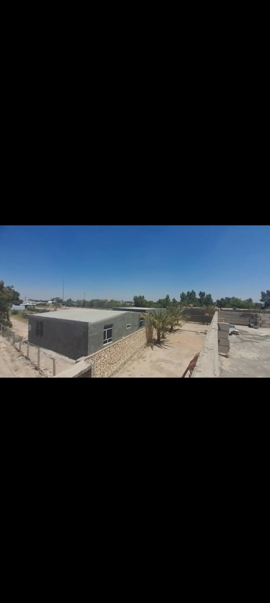 سلام عليكم ارض زراعيه دونم ونص سند ٣٥  تحتوي ع 
بيت ٤٠٠ متر جاهز بناء جديد درجه اولى 

وبيتين هيكل الواحد ٣٠٠ متر والثاني ٢٥٠ متر 

كامله الخدمات كهرباء ماء مستوصف مدارس 

طريق كربلاء نجف عمود ٢٠٠ طريق ياعلي خلف المواكب 

***********
