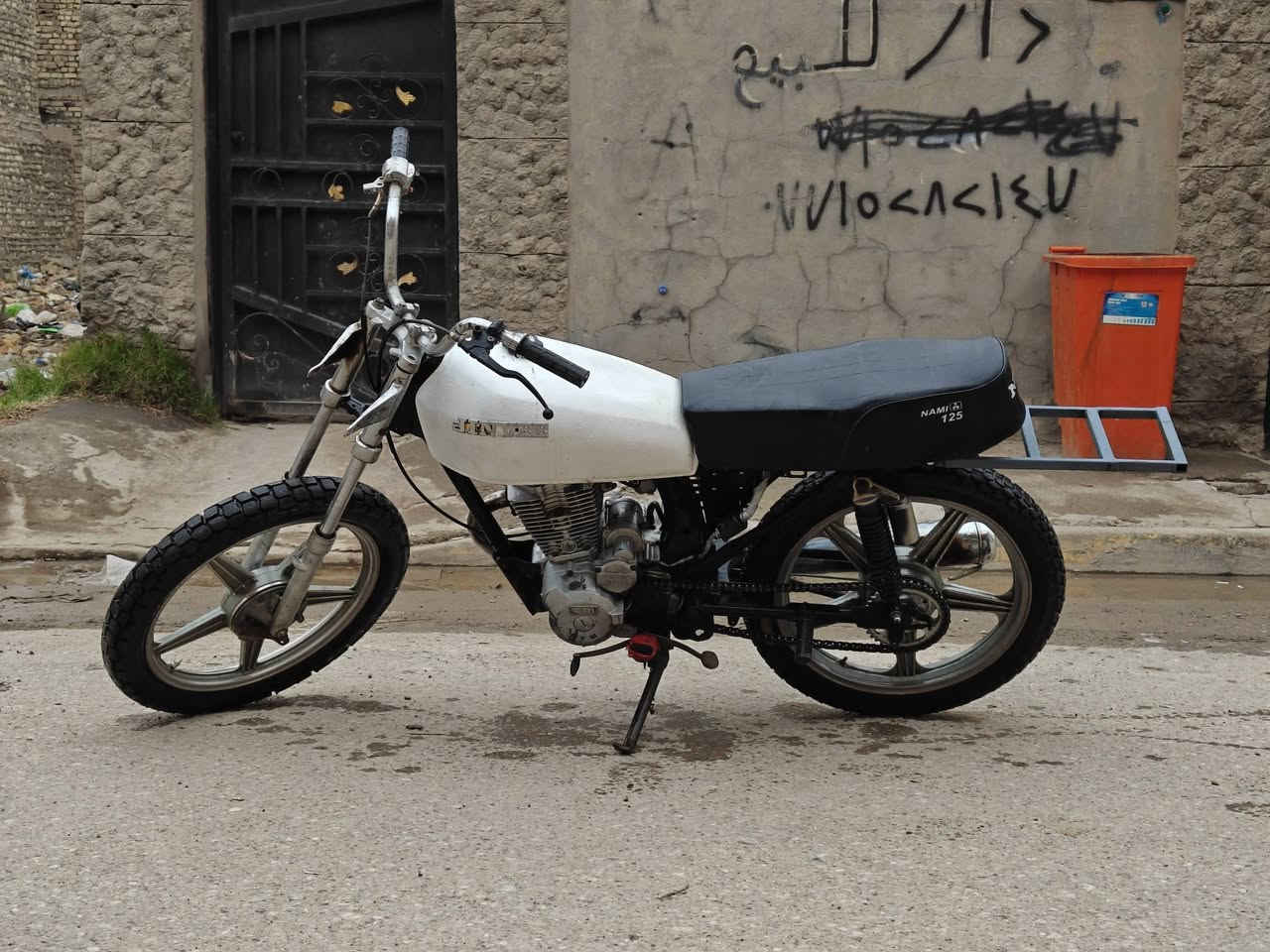 سيفان 5 كير مكينه مجفته جديد لا نضوح ولا نتقيص ولا تبخير  وبدلتلها (بوشه وبستم)(كور)(ملف)(كابريتر)(بلك)(عقل)(كتف نايره)(ربلات ودشلي مال تاير لخلفي) للامانه اني هاملهاا مسويلها سيبايه عمل تشغلهاا نص هندر رايدهاا ب (225) وبيهاا مجال بكاني بغداد لحسينيه...***********
