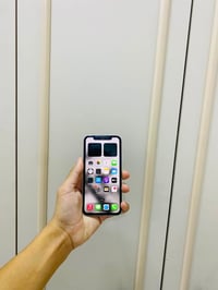 ايفون اكس ار • ايفون • اكس ار • هاتف ايفون • موبايل ايفون • ذاكرة 64 •...